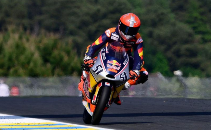 Hasil Race 1 Red Bull Rookies Cup Prancis 2025: Brian Uriarte Menang, Kiandra Ramadhipa Sabet Poin